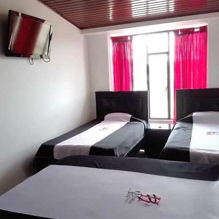 Hotel Hortensia Real ไพพ่า ภายนอก รูปภาพ
