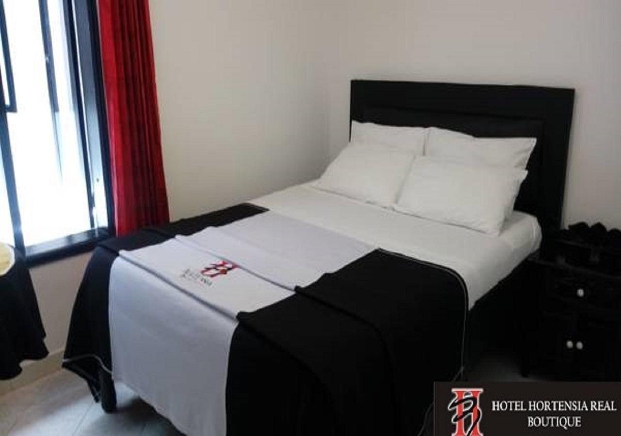 Hotel Hortensia Real ไพพ่า ภายนอก รูปภาพ