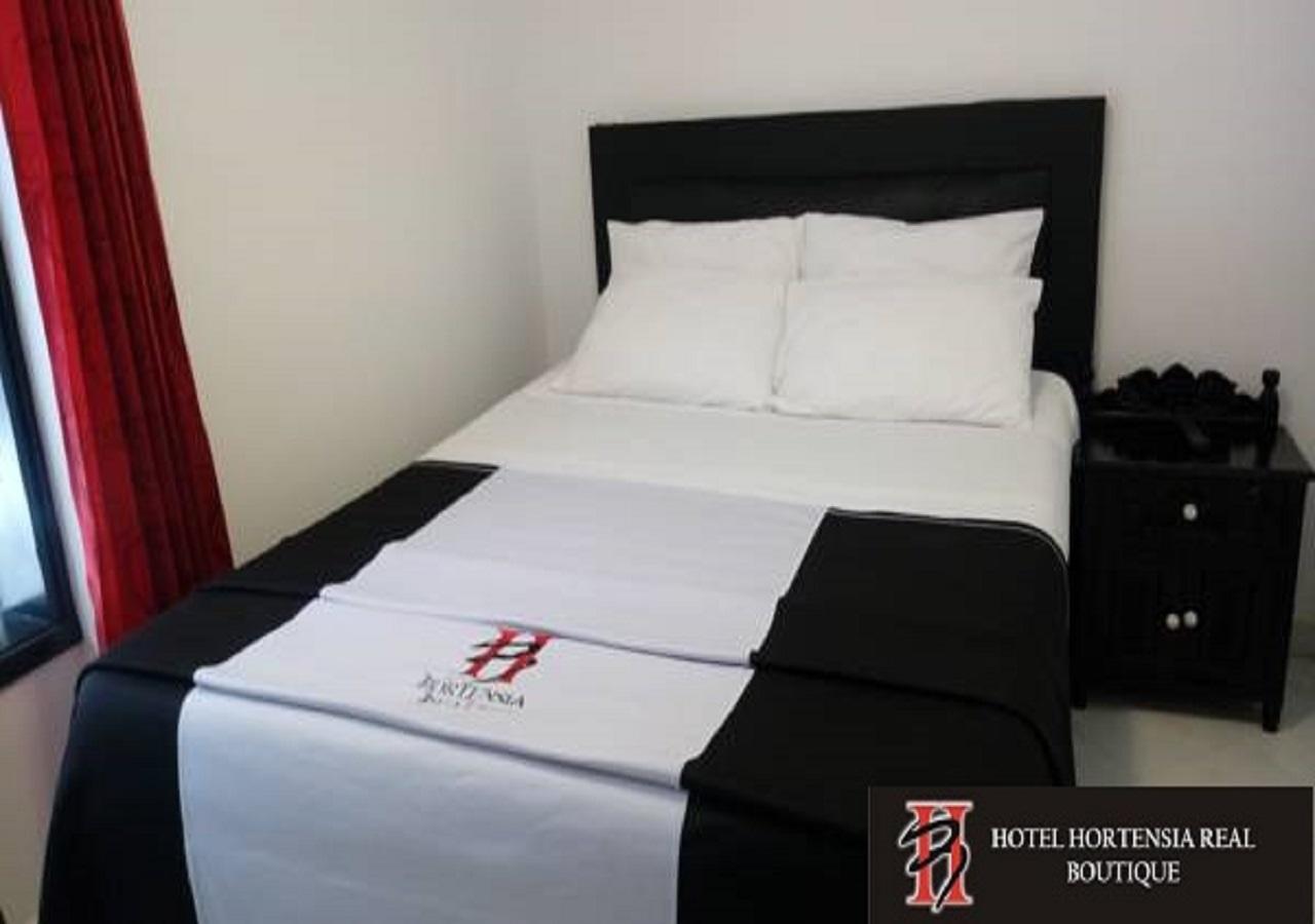 Hotel Hortensia Real ไพพ่า ภายนอก รูปภาพ