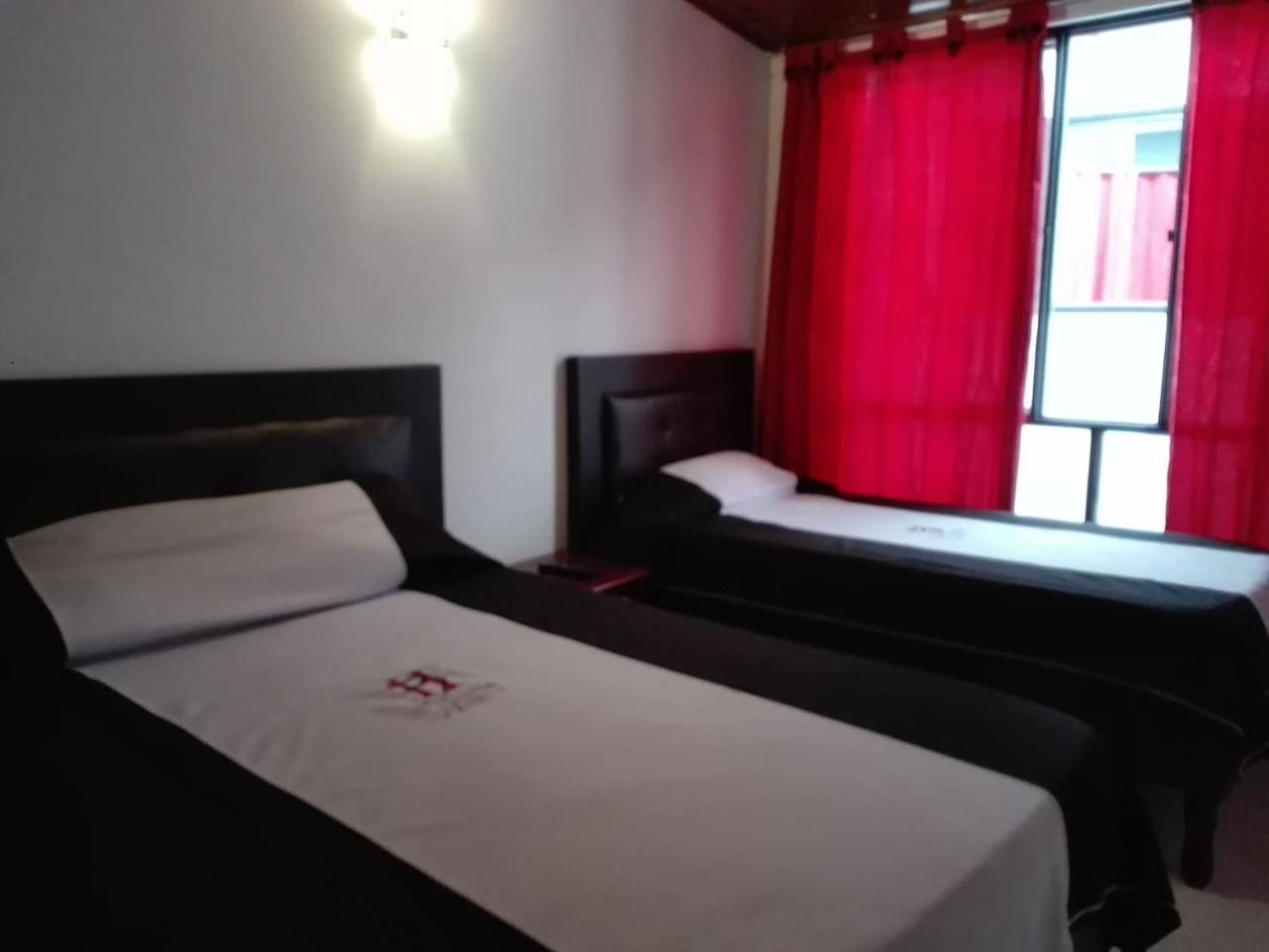 Hotel Hortensia Real ไพพ่า ภายนอก รูปภาพ